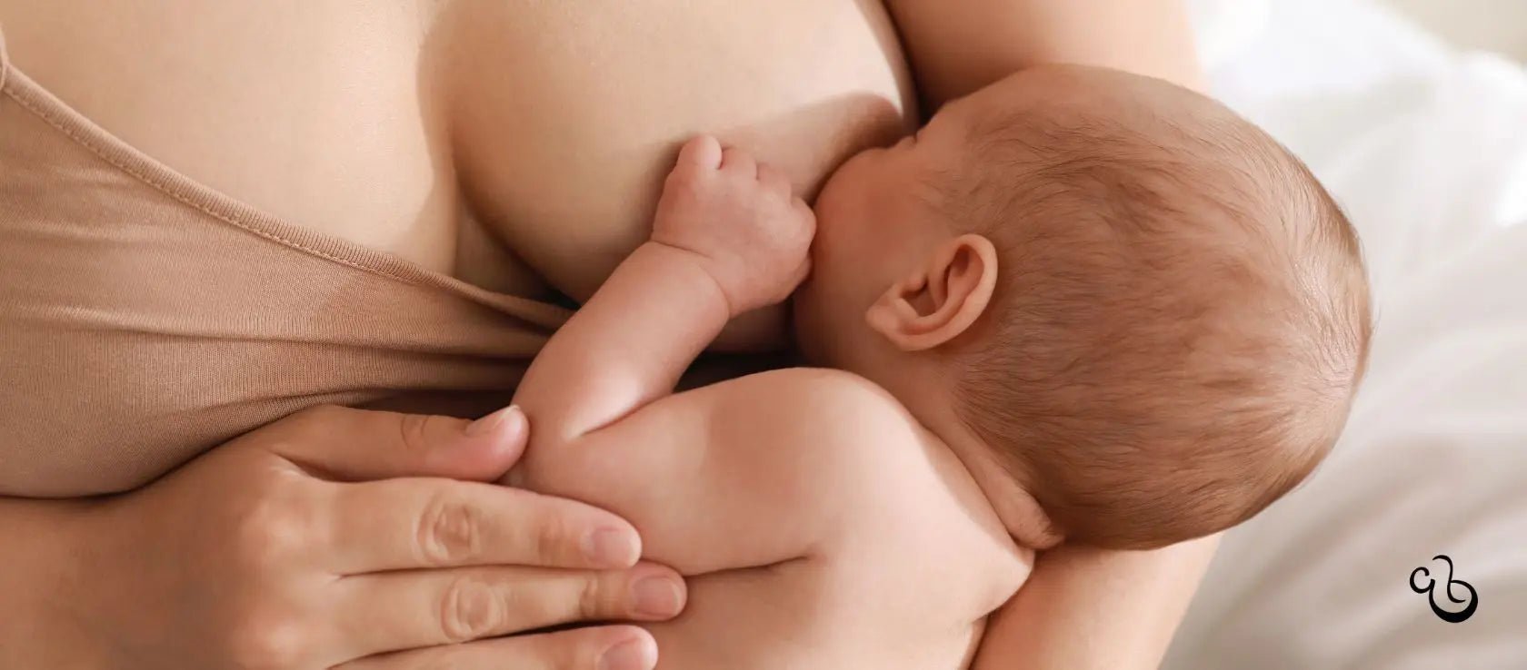 Your guide to a perfect latch when breastfeeding - Cradle & Tonic