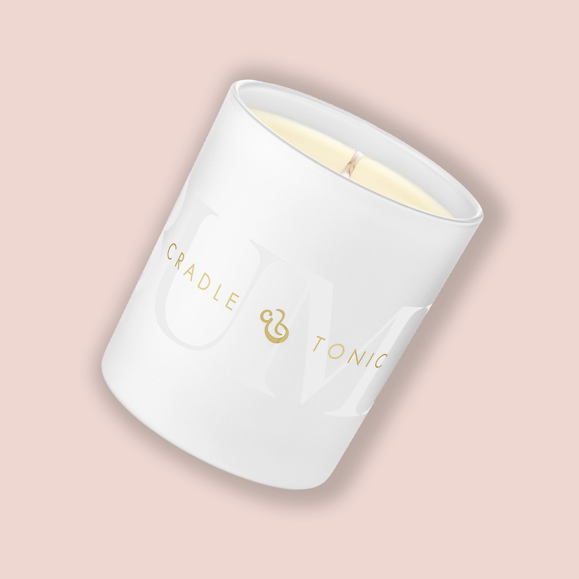 Hand-poured natural candle for pregnancy – toxin-free and calming for mums-to-be
